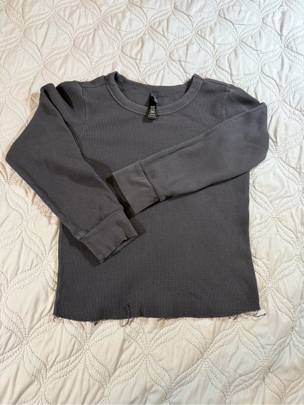 SKIMS Gray Waffle Knit Raw Hem Cropped Thermal Top S